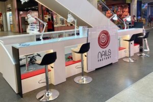 Diagonal Mar Nails Factory apertura
